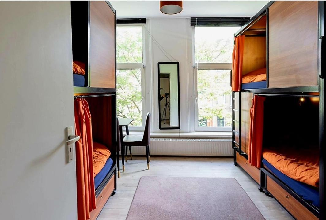 Recharge Hostel Rotterdam Esterno foto